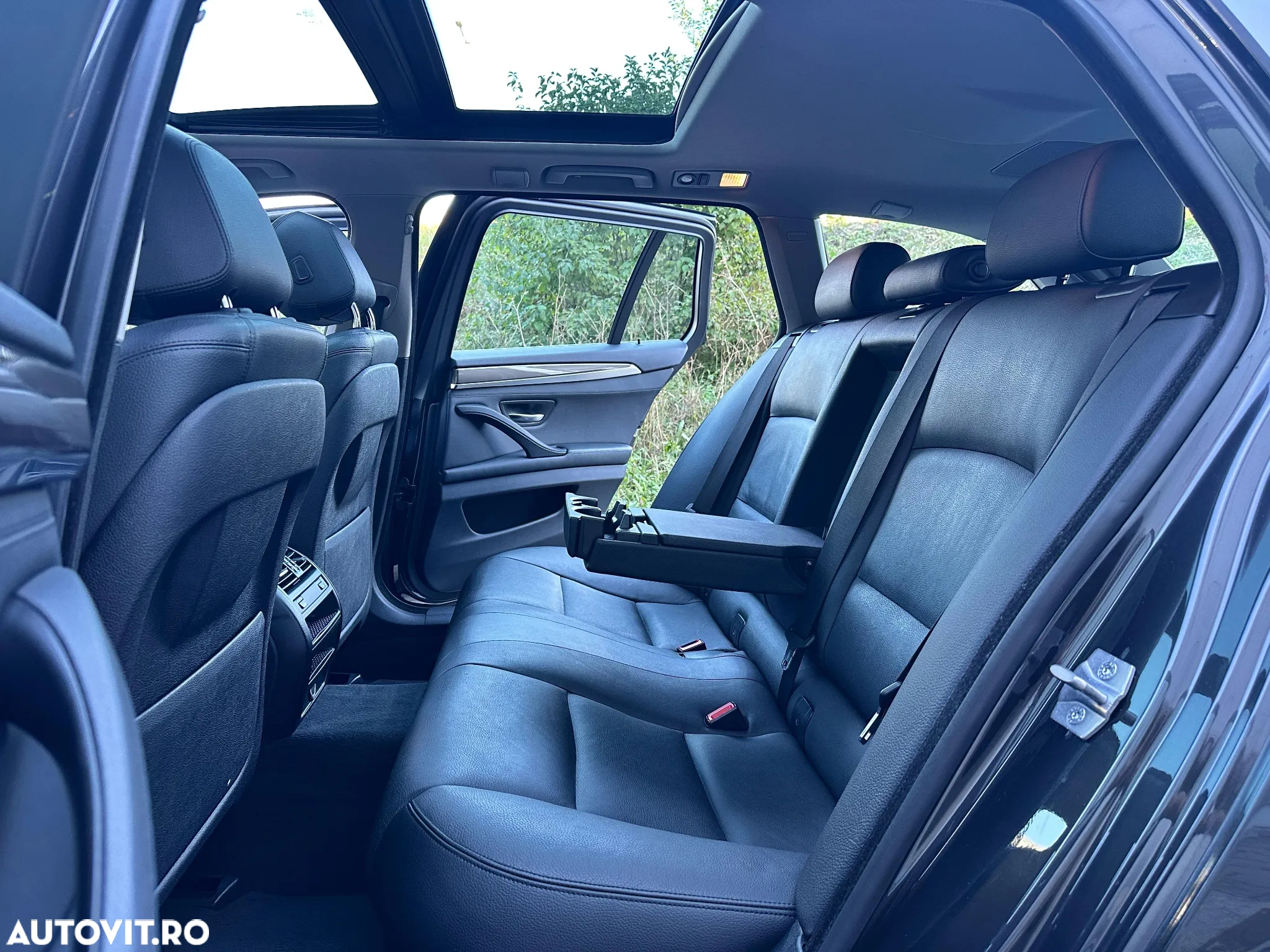 BMW Seria 5 520d Touring Aut. Modern Line - 40