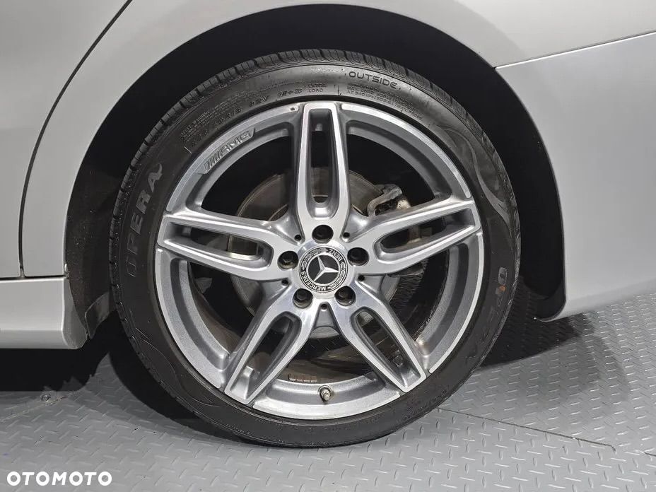 Mercedes-Benz CLA 220 4Matic 7G-DCT AMG Line - 7