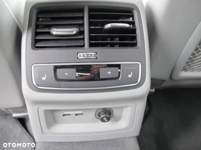 Audi A4 45 TFSI quattro S tronic S line - 13