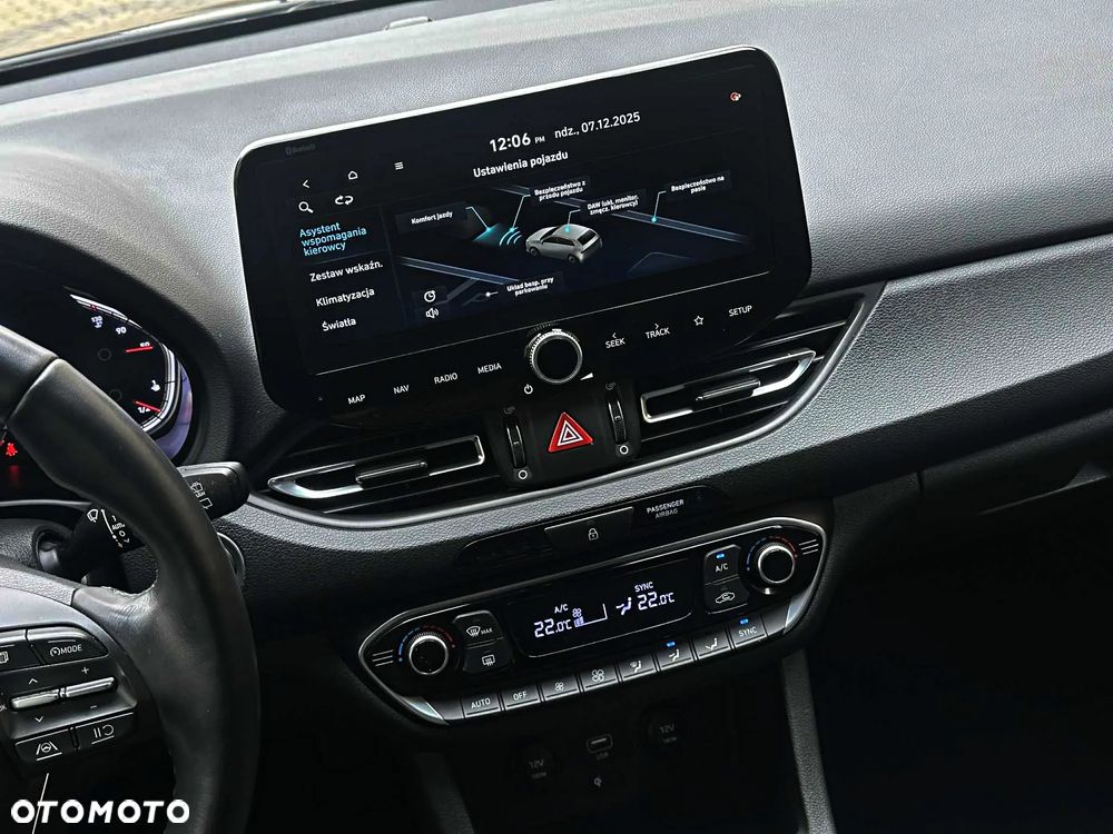 Hyundai i30 1.5 T-GDI 48V-Hybrid EDITION 30+ - 37