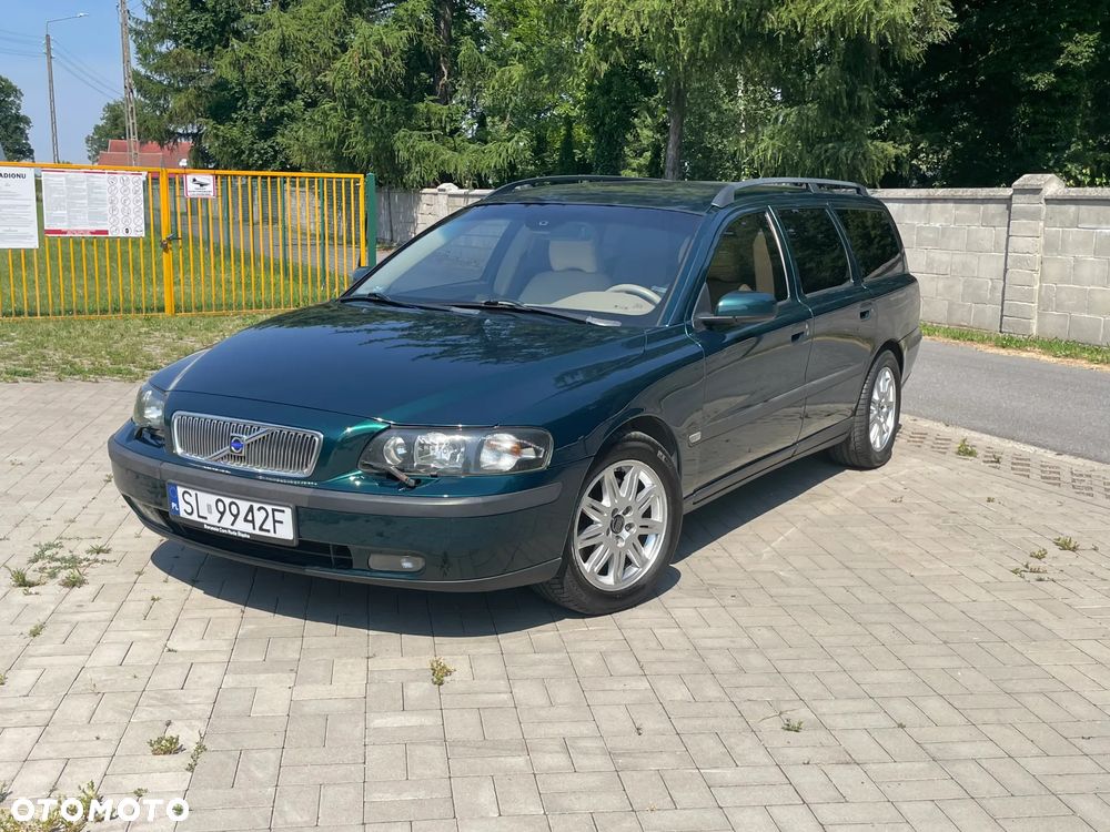 Volvo V70 2.5T Momentum - 2