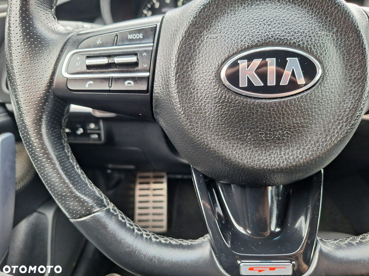 Kia Stinger - 8