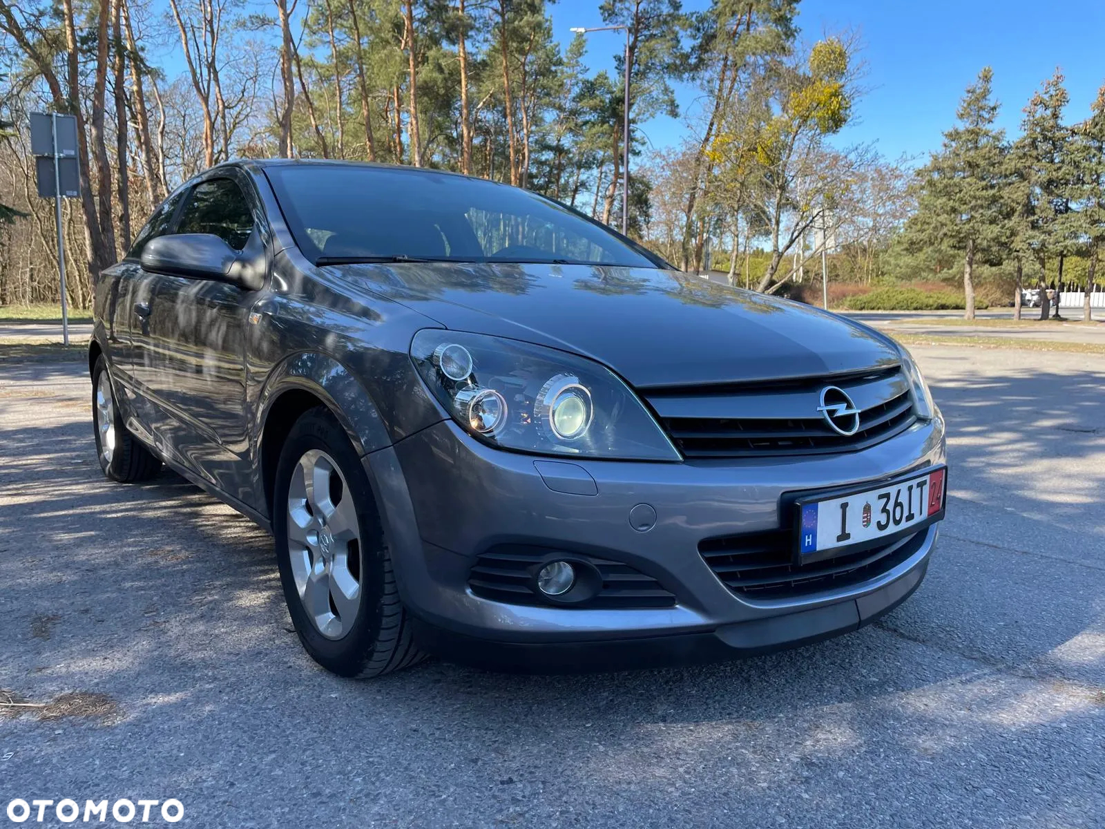 Opel Astra GTC 2.0 Turbo Sport - 3