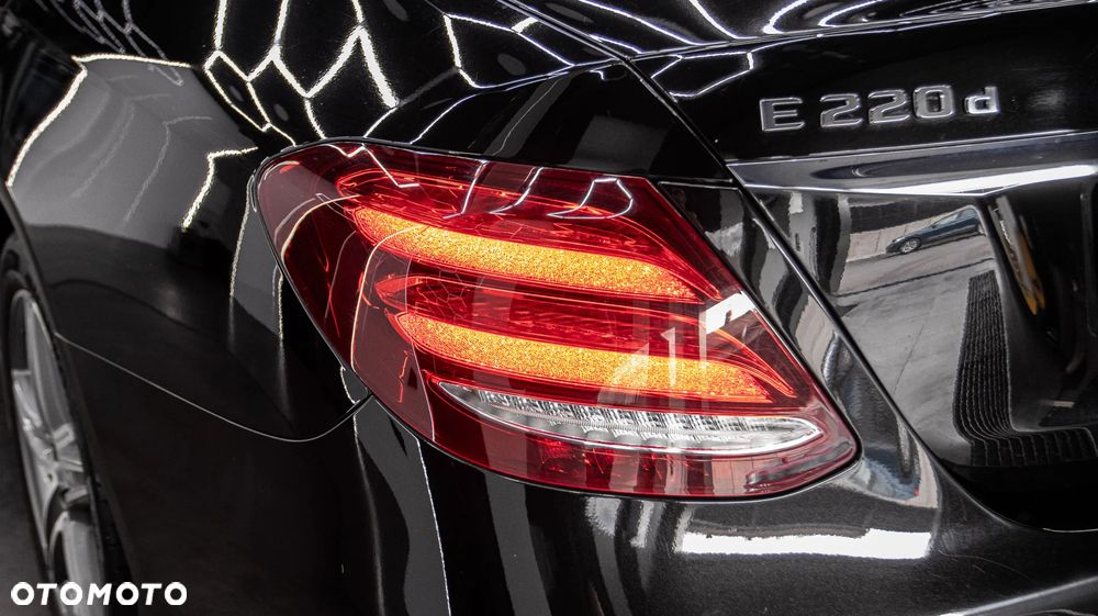 Mercedes-Benz Klasa E 220 d 4-Matic AMG - 13