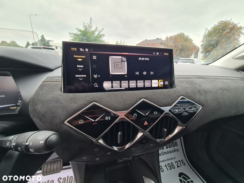 DS Automobiles DS 3 Crossback 1.2 PureTech Performance Line + - 17