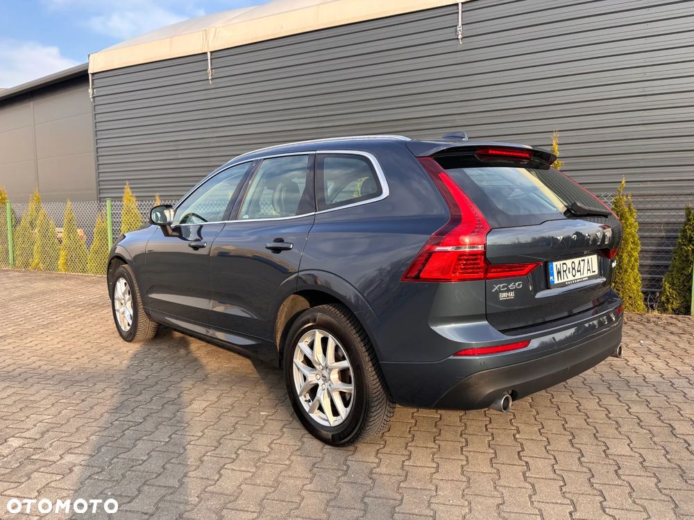 Volvo XC 60 D4 AWD Momentum - 3