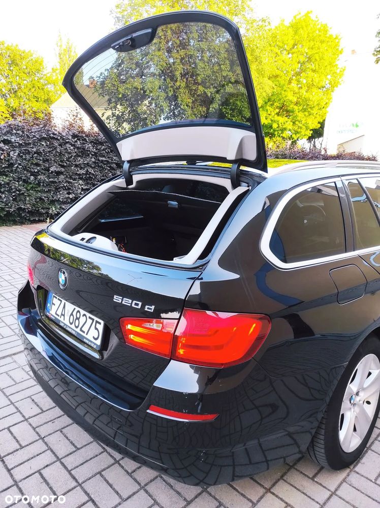 BMW Seria 5 520d - 25