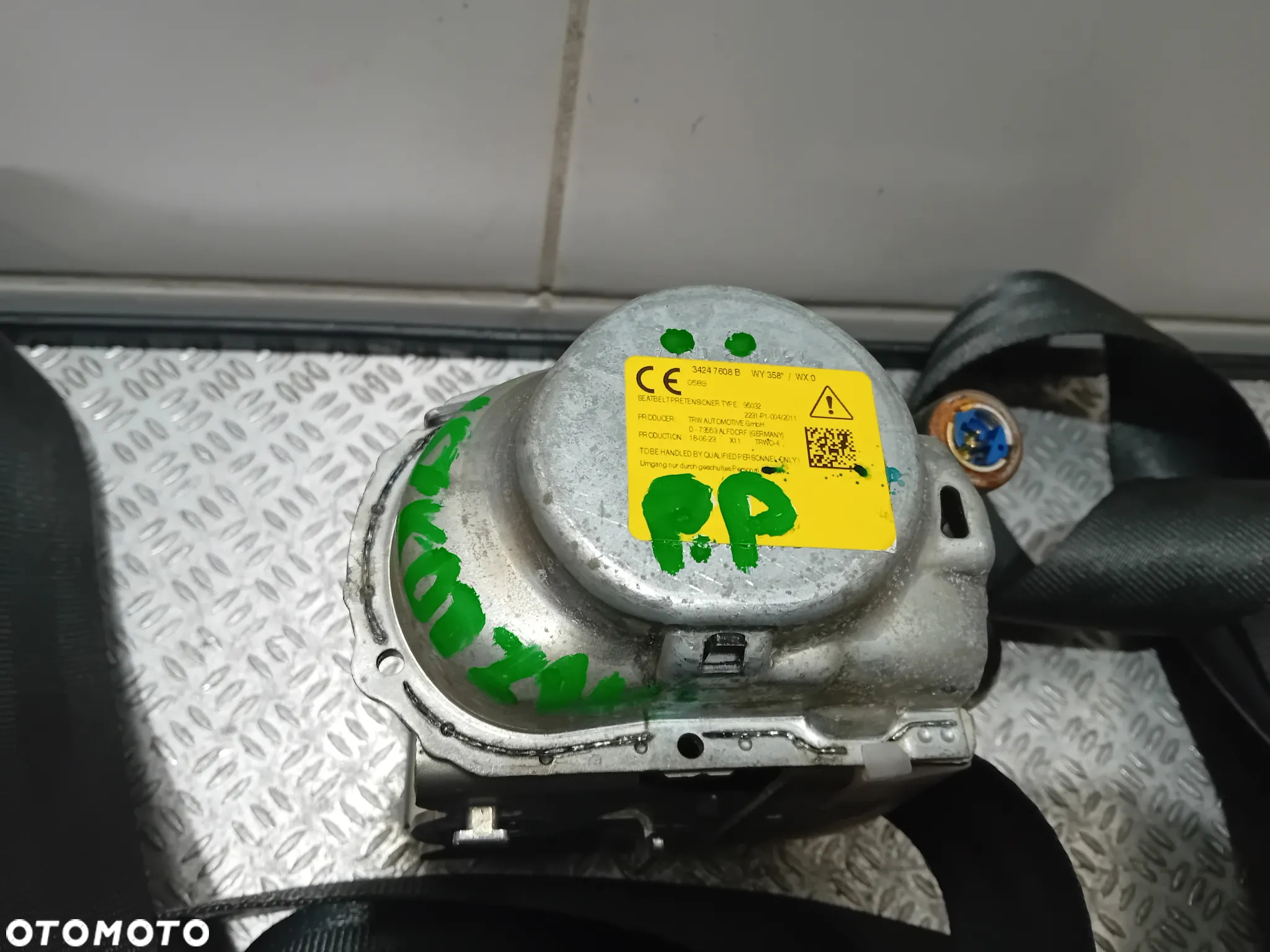 pas bezpieczeństwa prawy przód Renault Trafic III 2018 do naprawy 34247608B - 2