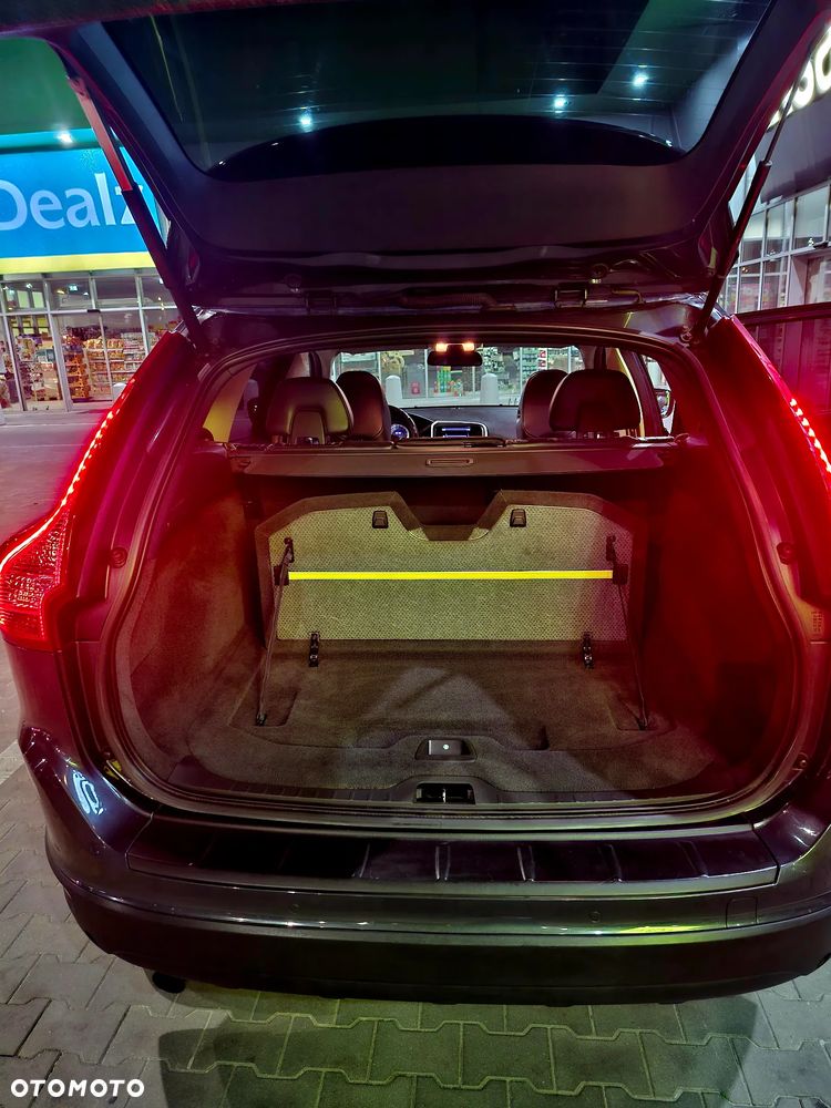 Volvo XC 60 - 8