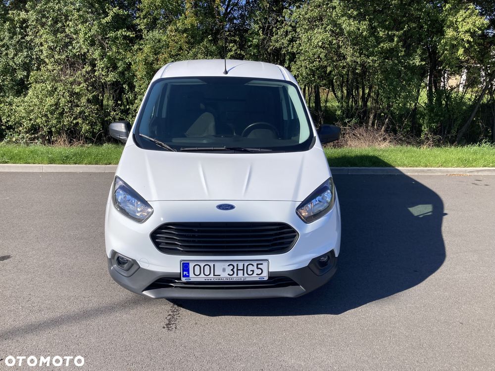 Ford Transit Courier - 22