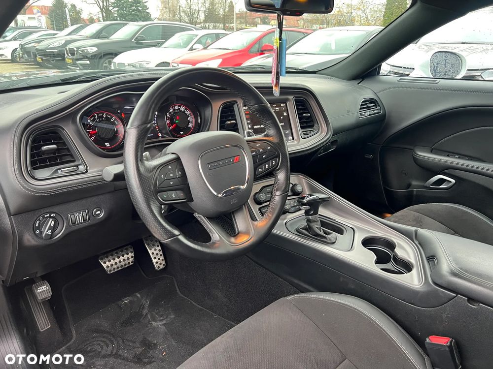 Dodge Challenger 5.7 R/T - 11