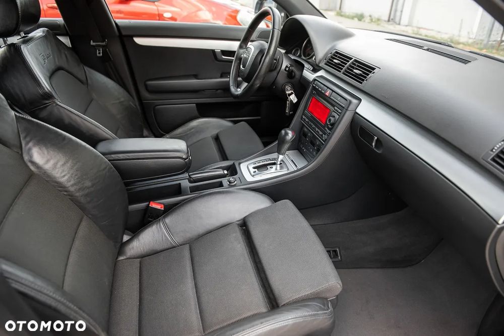 Audi A4 Avant 2.0 TDI DPF multitronic - 26