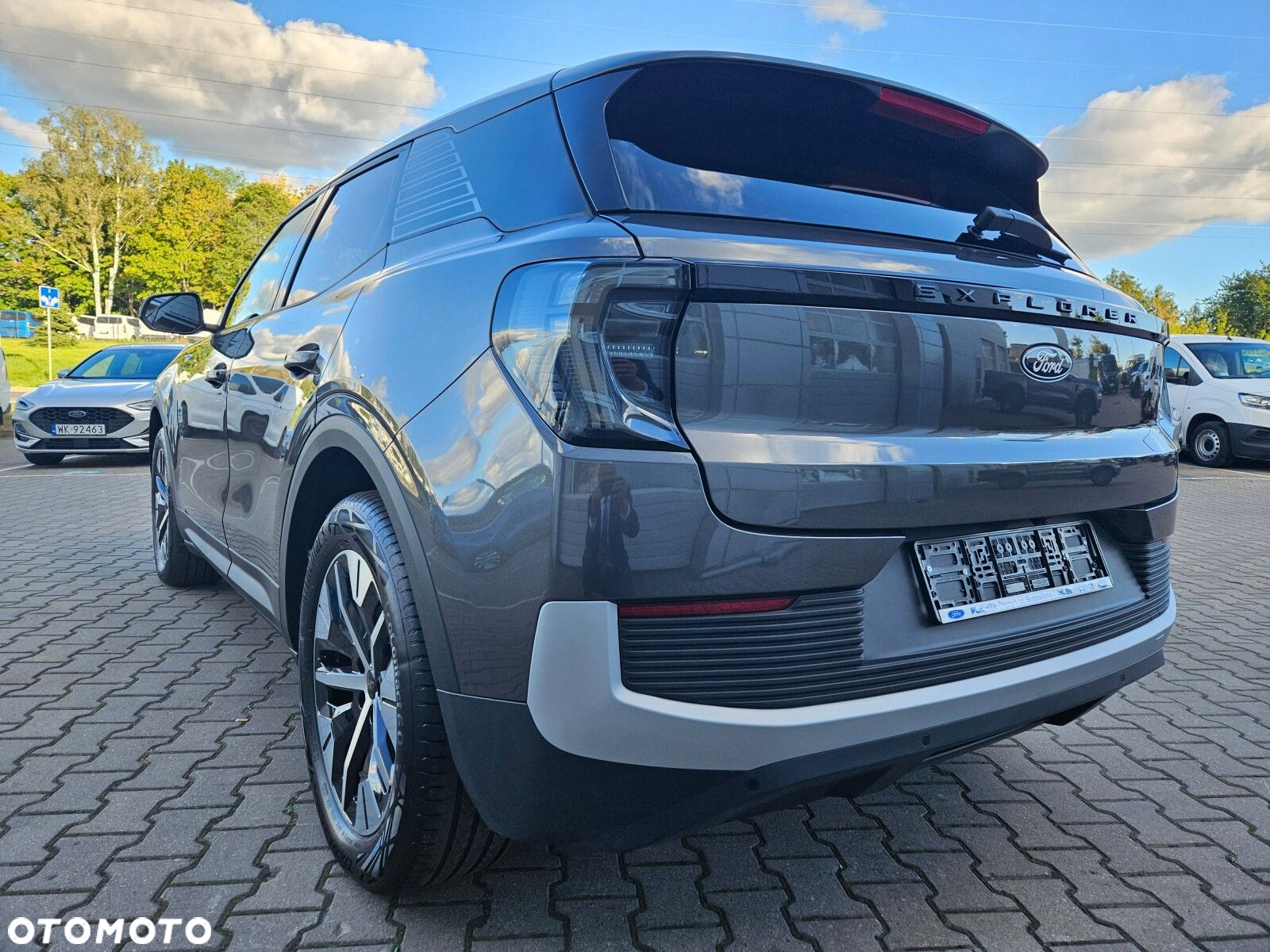 Ford Explorer - 11