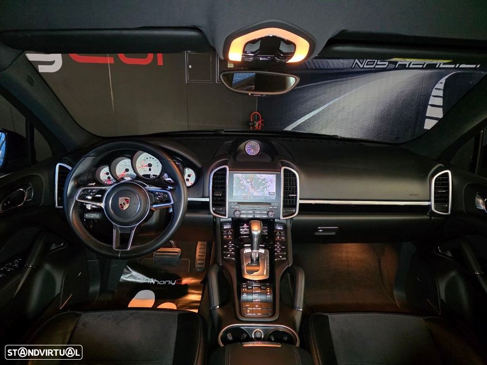 Porsche Cayenne Platinum Edition - 6