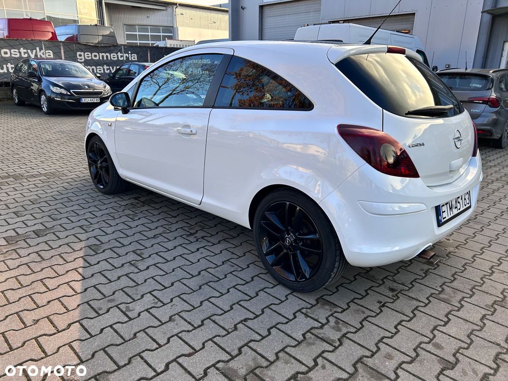 Opel Corsa 1.2 16V Cosmo - 6