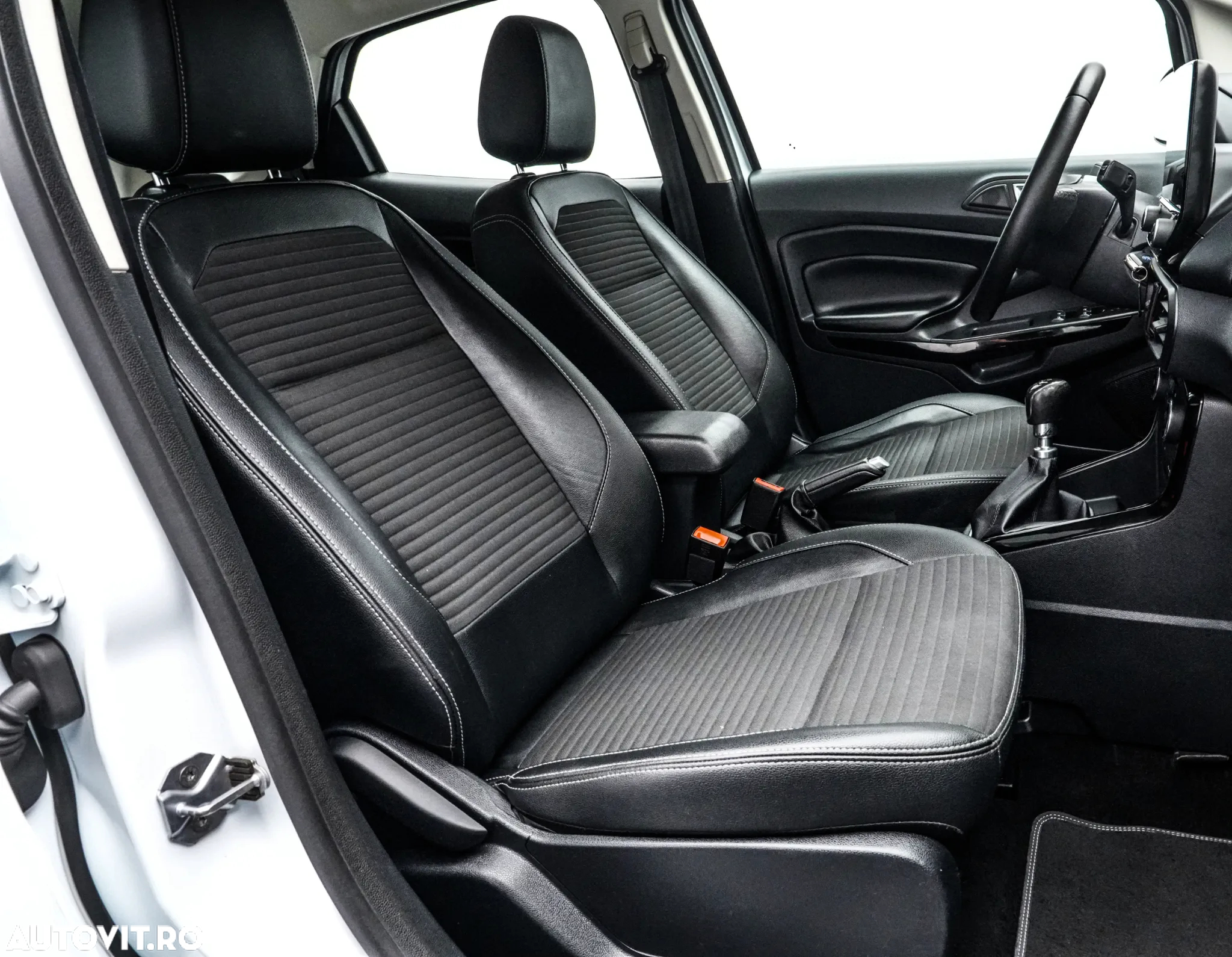 Ford EcoSport 1.5 EcoBlue Titanium - 15