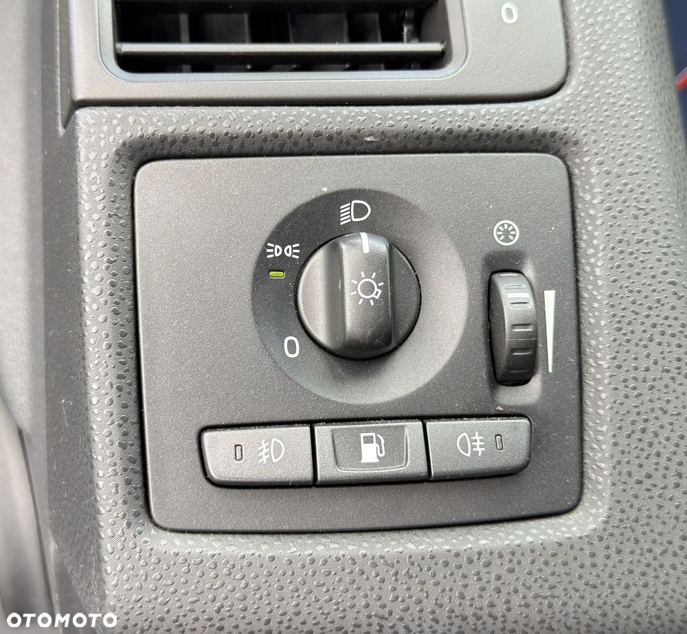Volvo V50 T5 R-Design Summum - 19