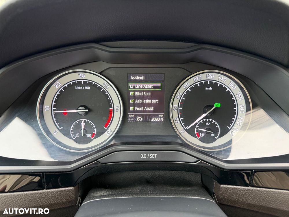 Skoda Superb 2.0 TDI DSG 4X4 Laurin & Klement - 28