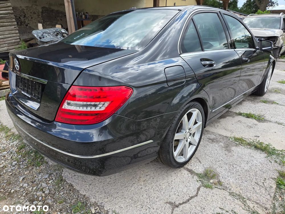 Mercedes-Benz Klasa C 180 (BlueEFFICIENCY) Avantgarde - 18