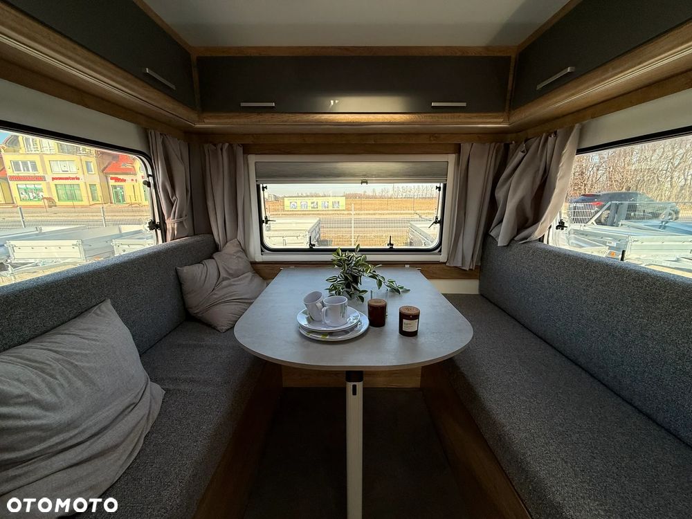 Niewiadów LAZUR przyczepa kempingowa NIEWIADÓWKA dla 4 osób z łazienką i WC 1000kg - 33