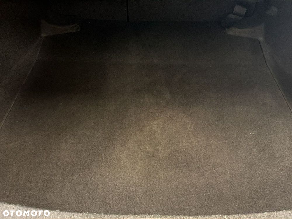 Toyota Corolla 1.8 Hybrid Comfort - 12