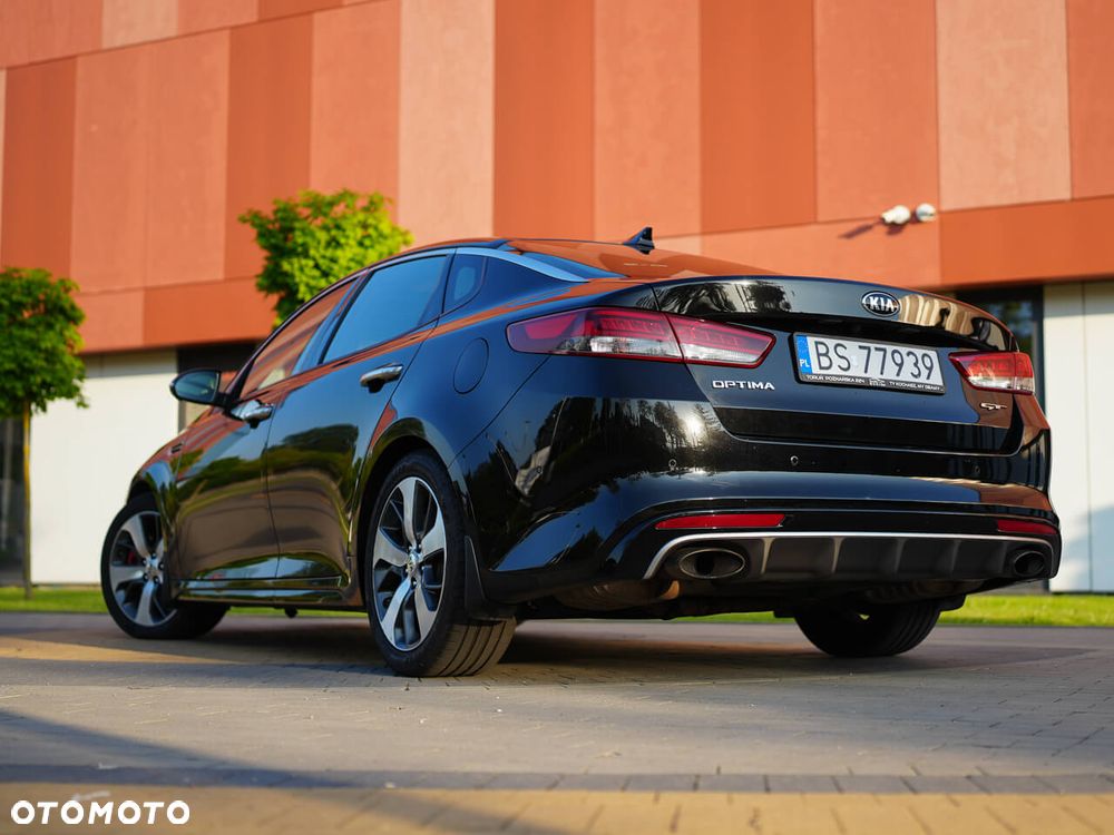 Kia Optima - 11
