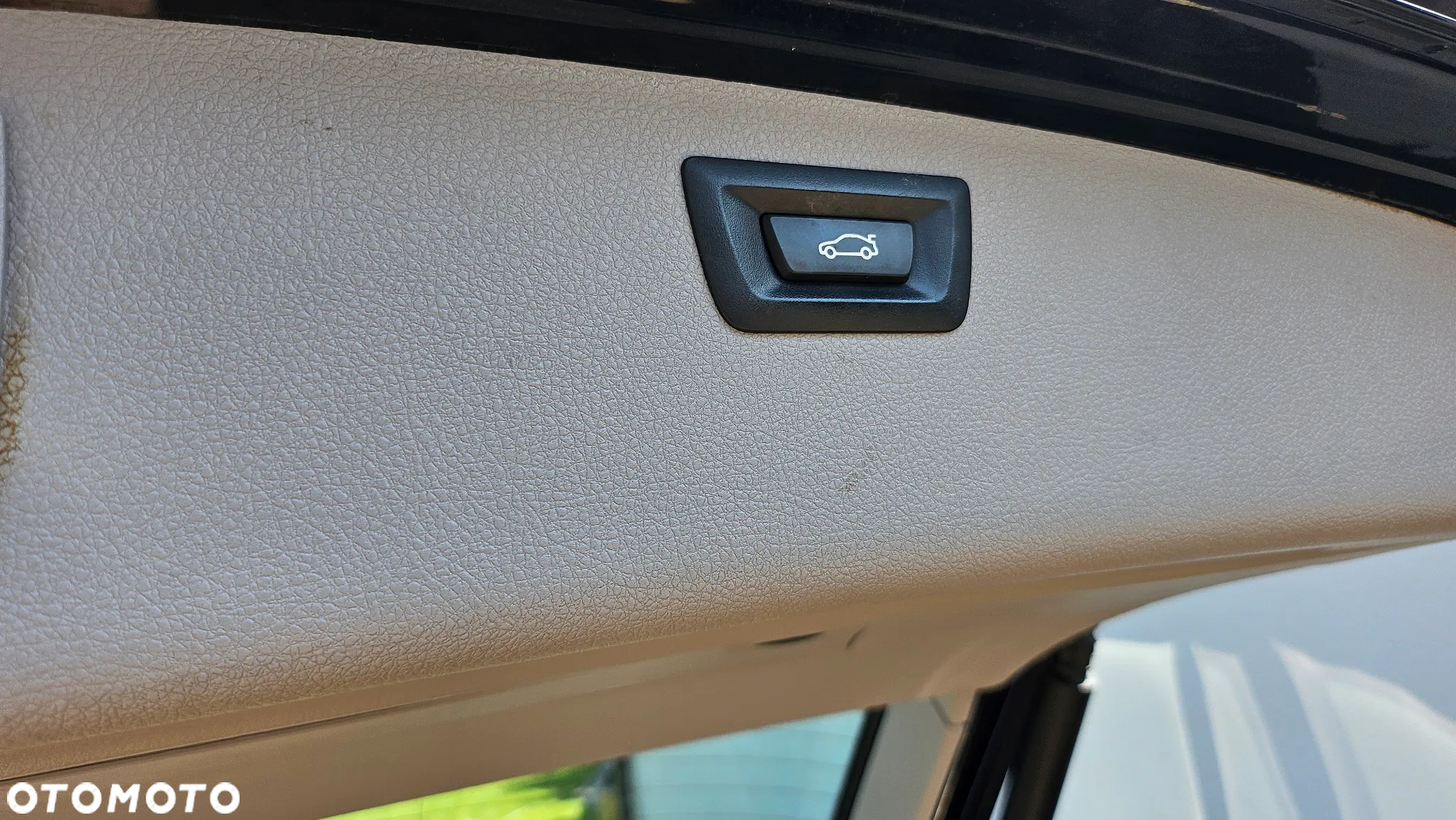BMW Seria 3 320i Touring Luxury Line - 10