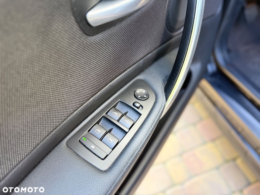 BMW Seria 1 116i - 28