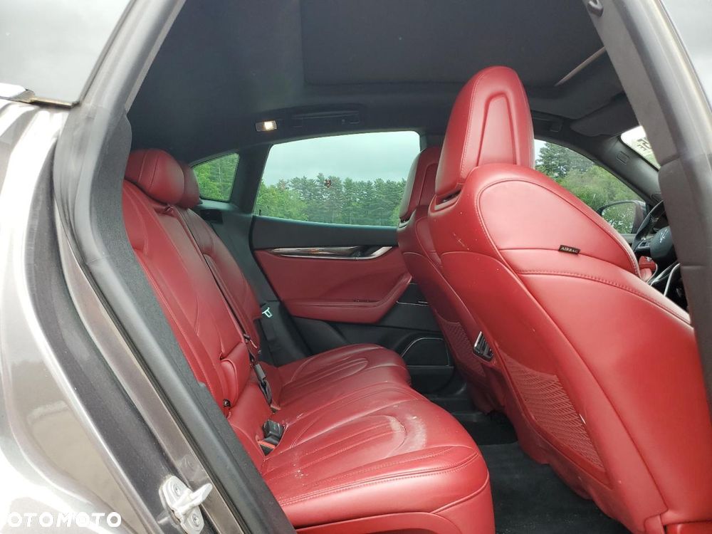 Maserati Levante - 8