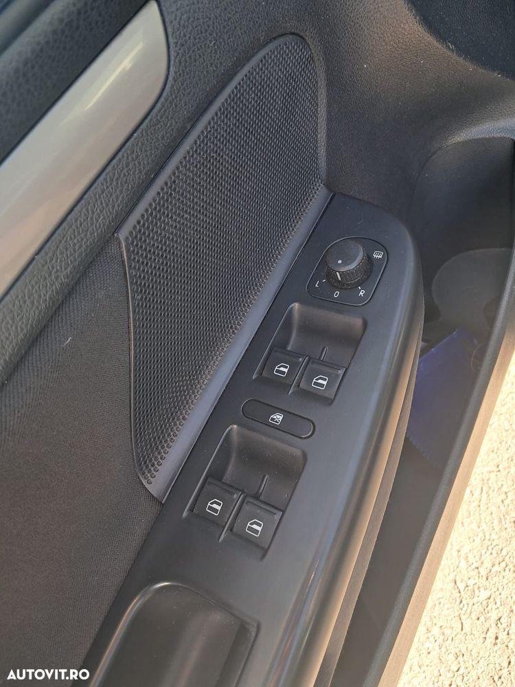 Volkswagen Golf 1.6 TDI DPF BlueMotion Technology Comfortline - 7