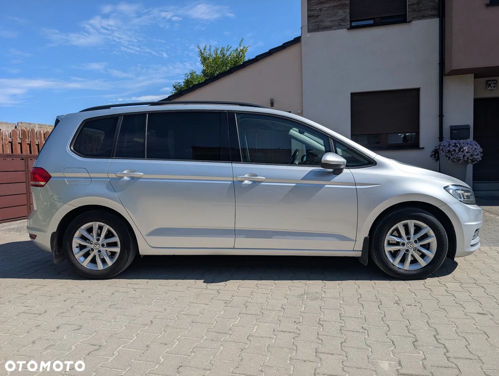 Volkswagen Touran 1.6 TDI BMT Comfortline - 4