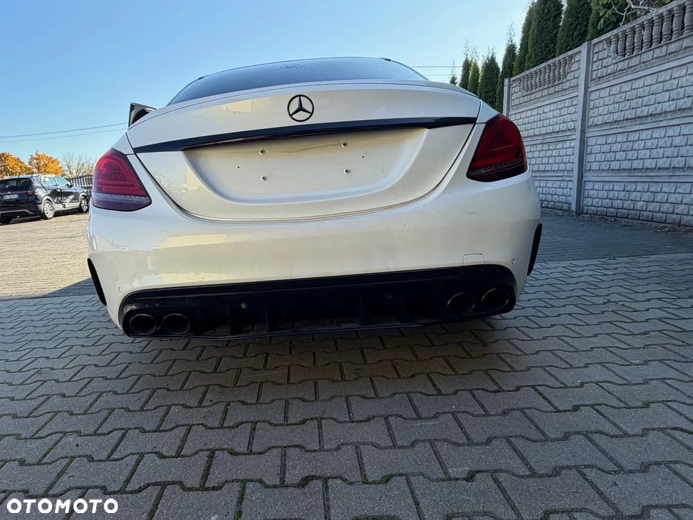 Mercedes-Benz Klasa C AMG 43 4Matic 9G-TRONIC - 11