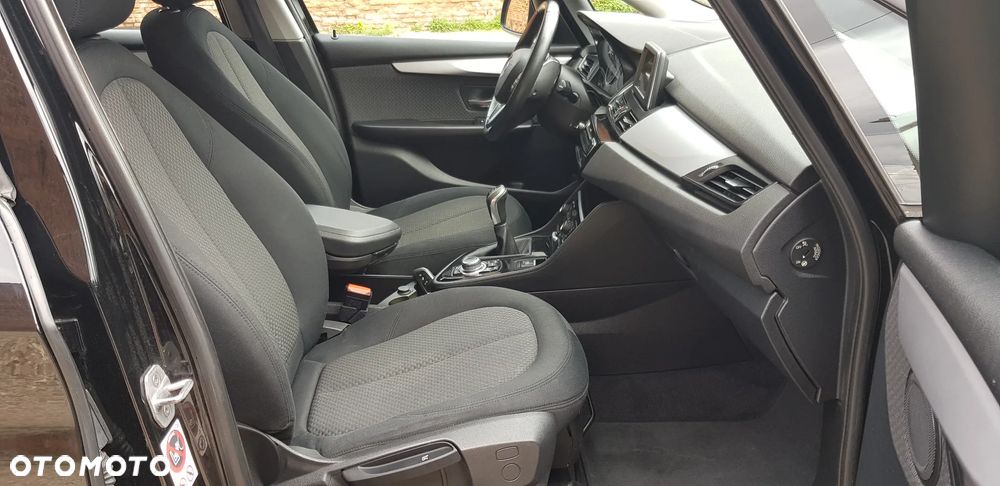 BMW Seria 2 218i - 14