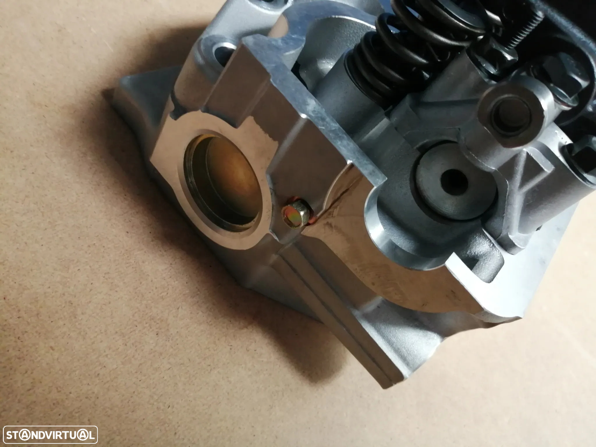 Cabeça De Motor Completa 2.5 D / 2.5 TD e 2.3 D / 2.3 TD 4D56 - Mitsubishi L200 , Hyundai H1 - 6
