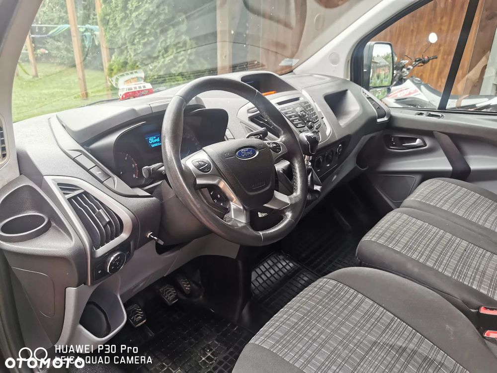 Ford TRANSIT CUSTOM - 12