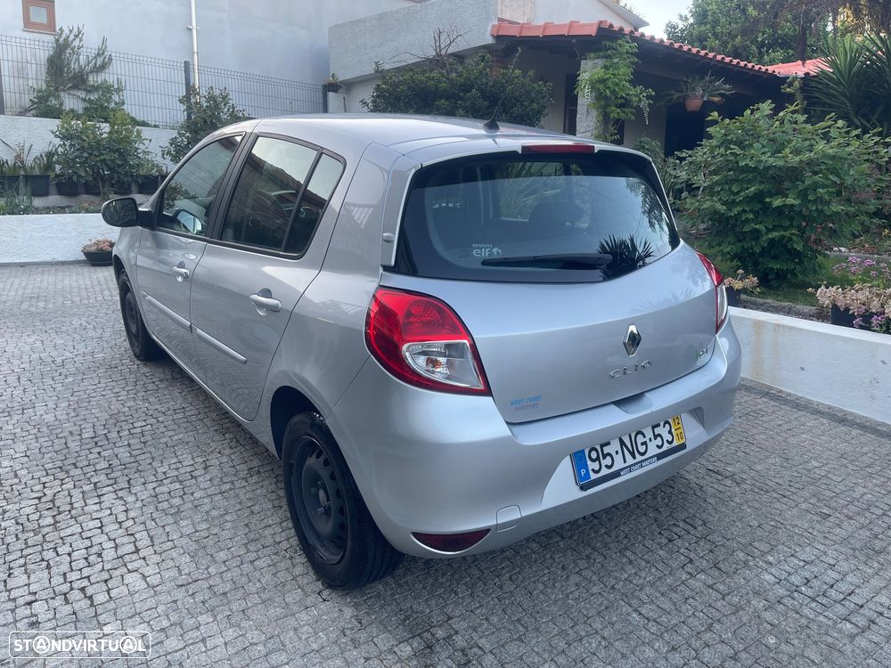 Renault Clio 1.5 dCi 90 FAP Luxe - 14