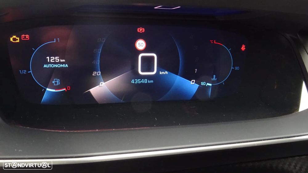 Peugeot 2008 PureTech 130 Allure - 22