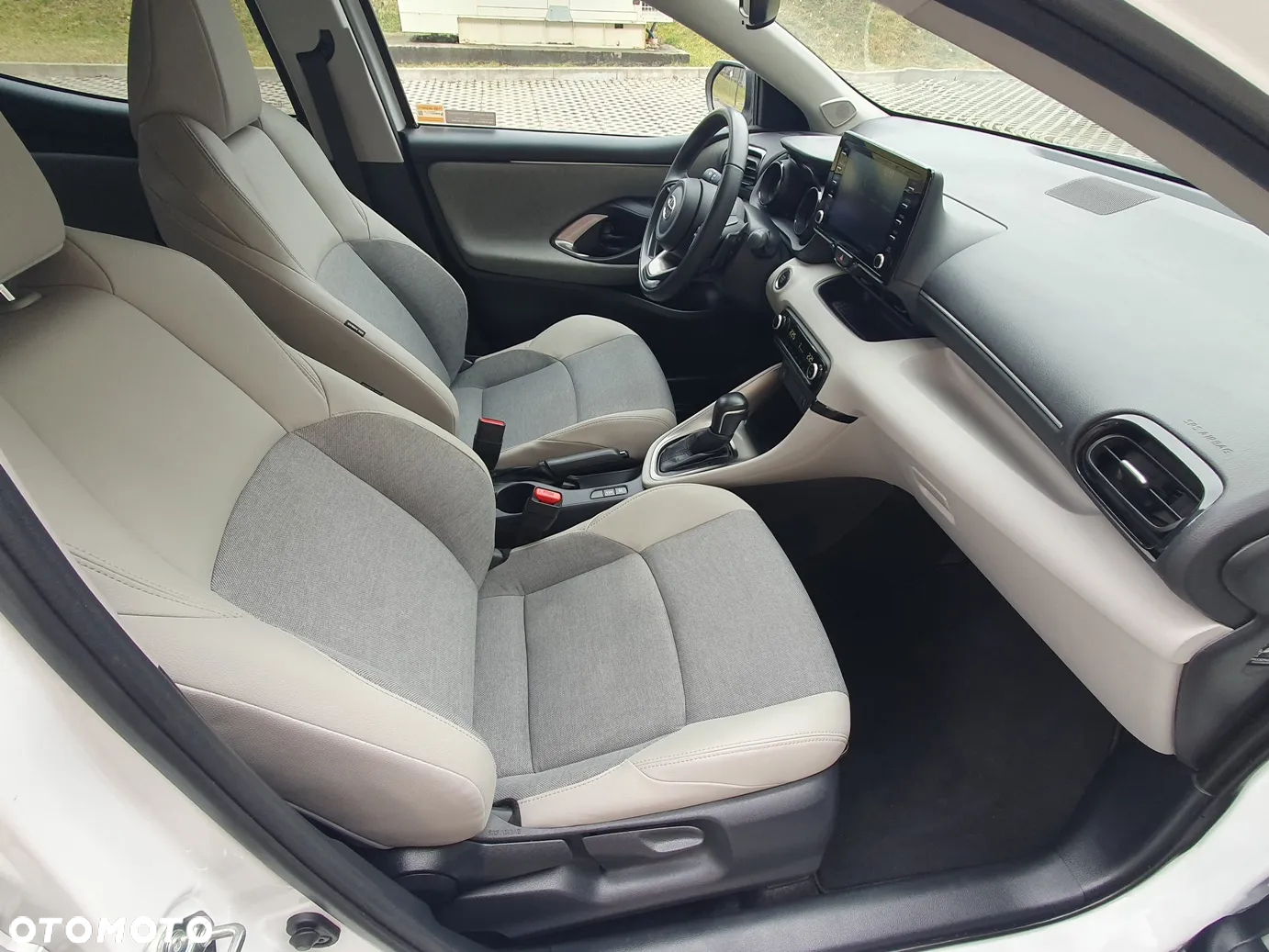 Toyota Yaris 1.5 Executive CVT - 16