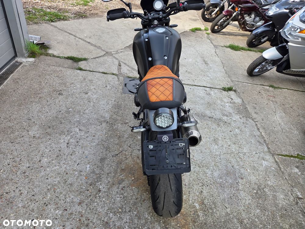 Yamaha XSR - 7