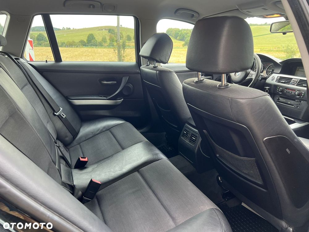 BMW Seria 3 320d - 10