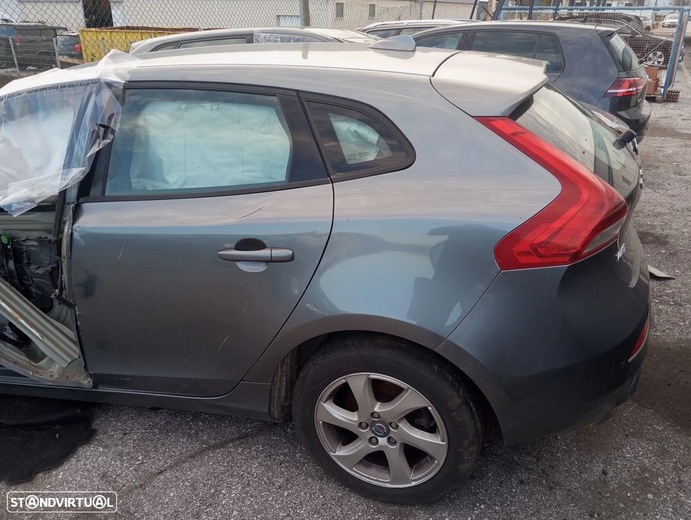 Volvo V40 - 10