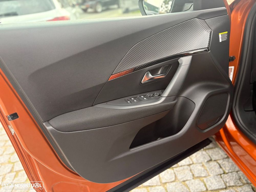 Peugeot e-2008 50 kWh Active Pack - 10