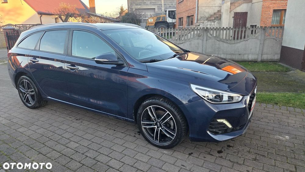 Hyundai i30 1.0 T-GDI Intro Edition - 17