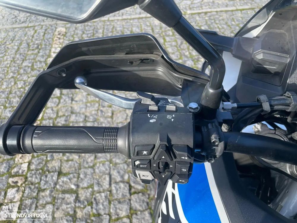 Honda Africa Twin - 3