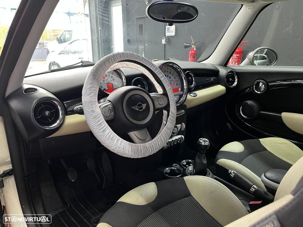 MINI 3 Portas Cooper D - 7