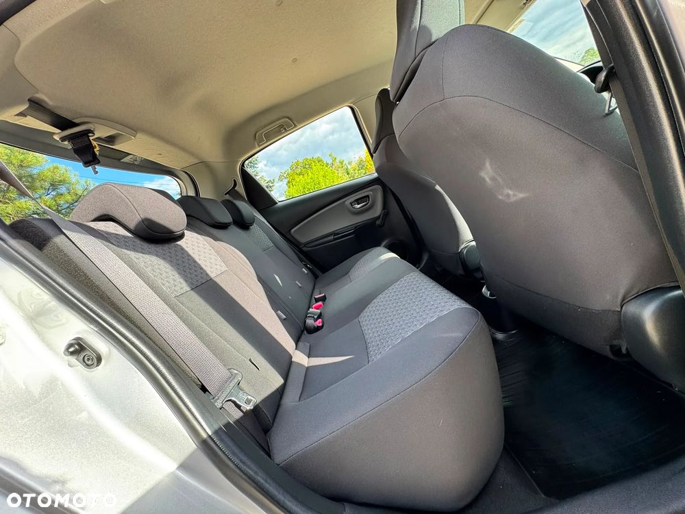 Toyota Yaris 1.33 Business Edition - 26