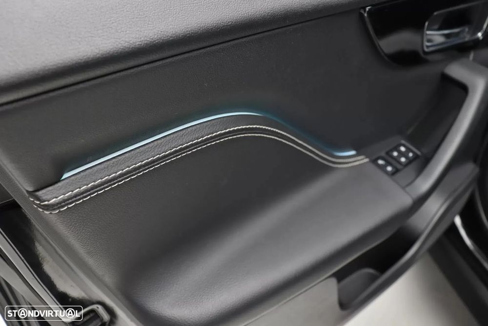 Jaguar F-Pace 20d R-Sport - 9