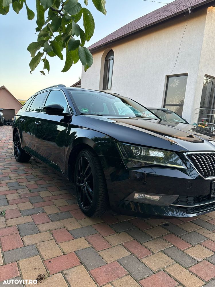 Skoda Superb 2.0 TDI DSG Sportline - 3