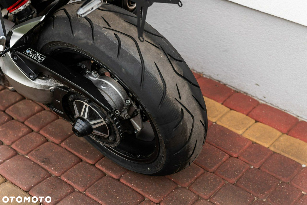 Honda CB - 8