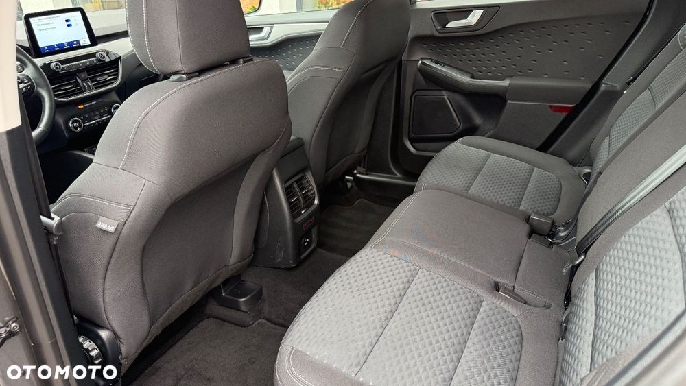 Ford Kuga - 23